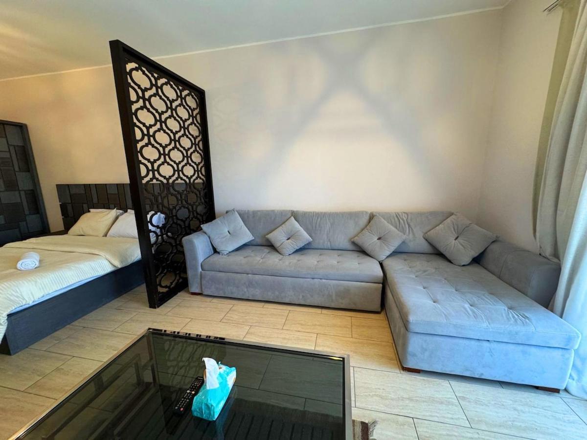 Golden Aldau Heights 1019 Apartment